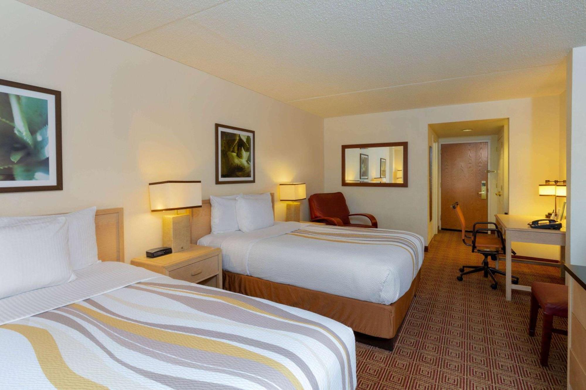 Double Room with Two Double Beds - Non-Smoking