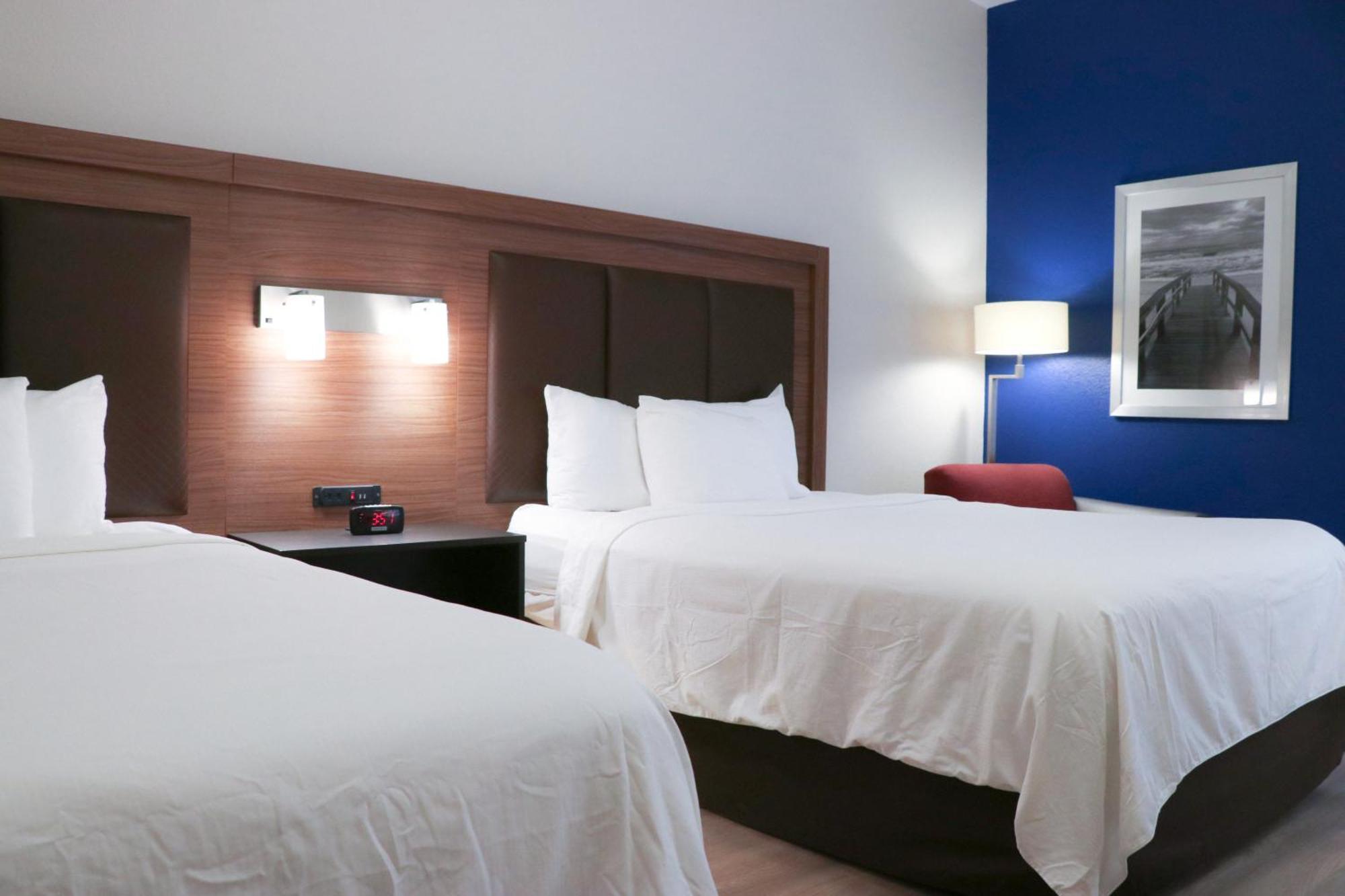 Queen Room with Two Queen Beds - Non-Smoking