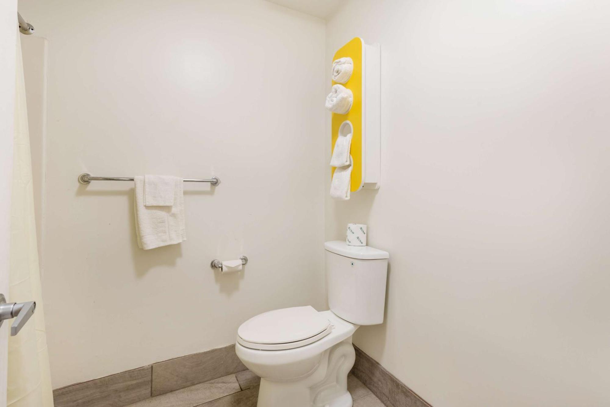 King Room - Disability Access - Smoking,1217227807:JPEG