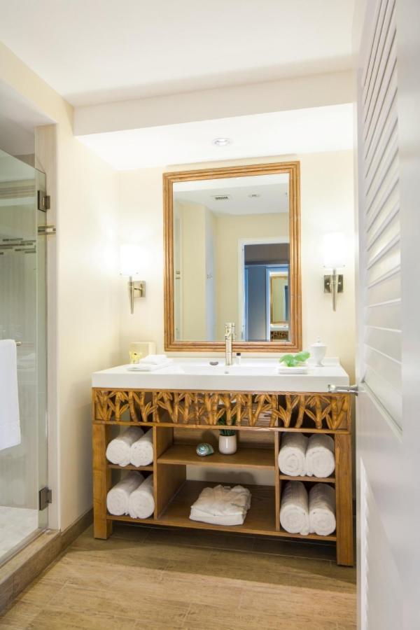 Deluxe Queen Room with Two Queen Beds