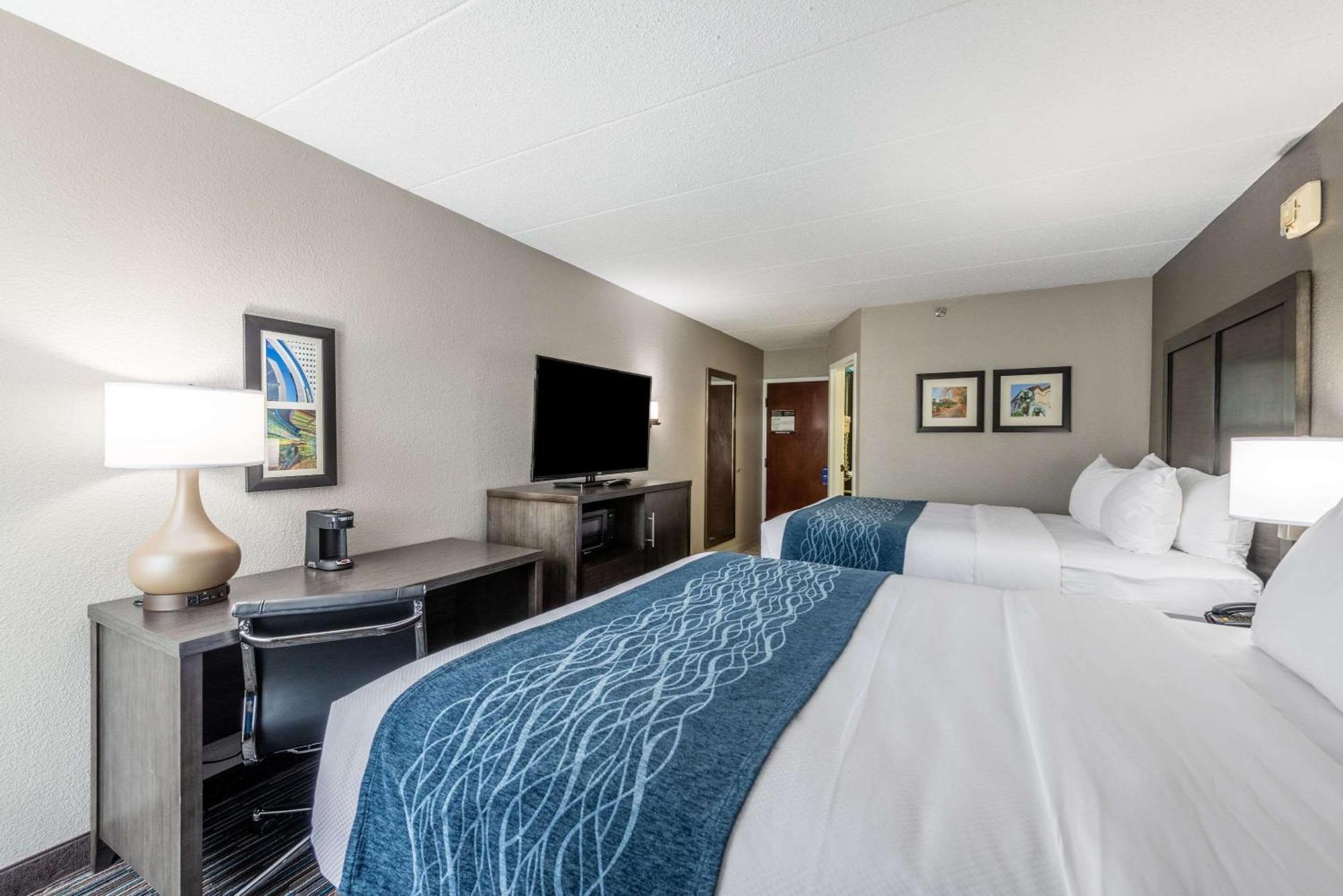 Standard Queen Room with Two Queen Beds - Non-Smoking