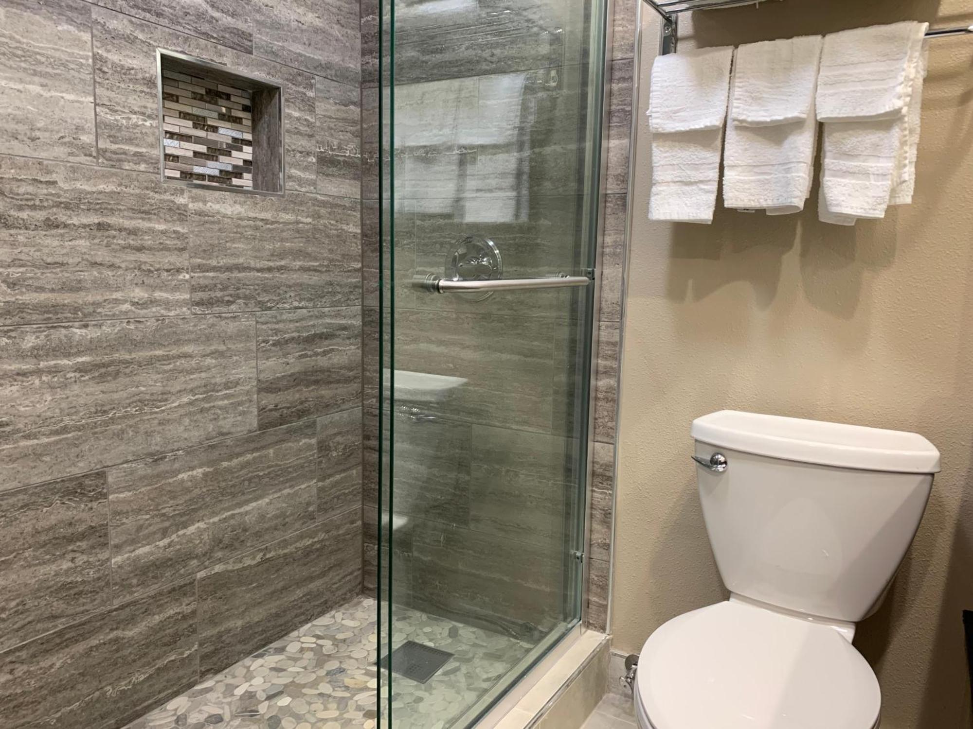 Two Double Beds Room,1449710377:JPEG