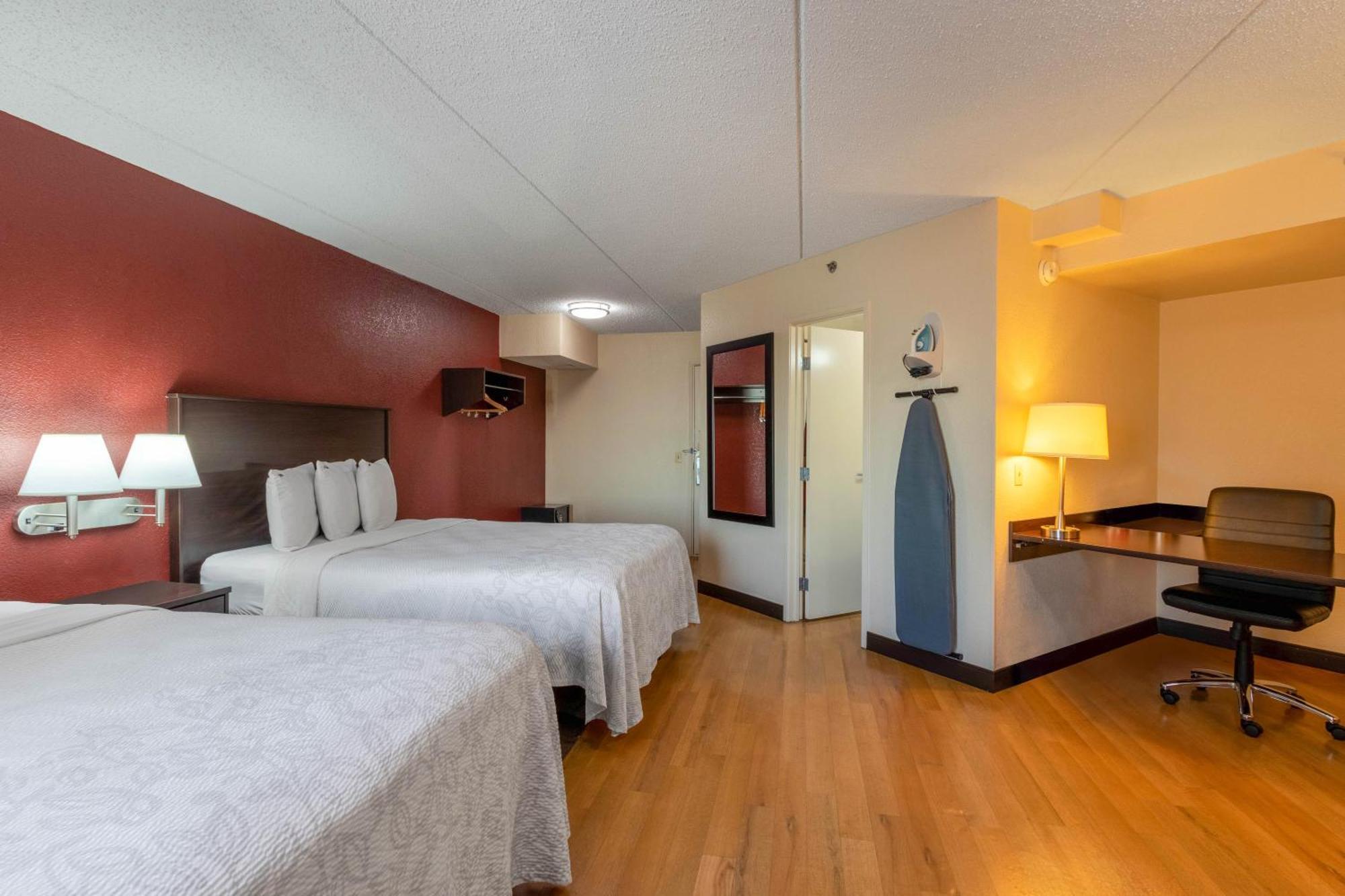 Deluxe Room with Two Queen Beds Smoke Free