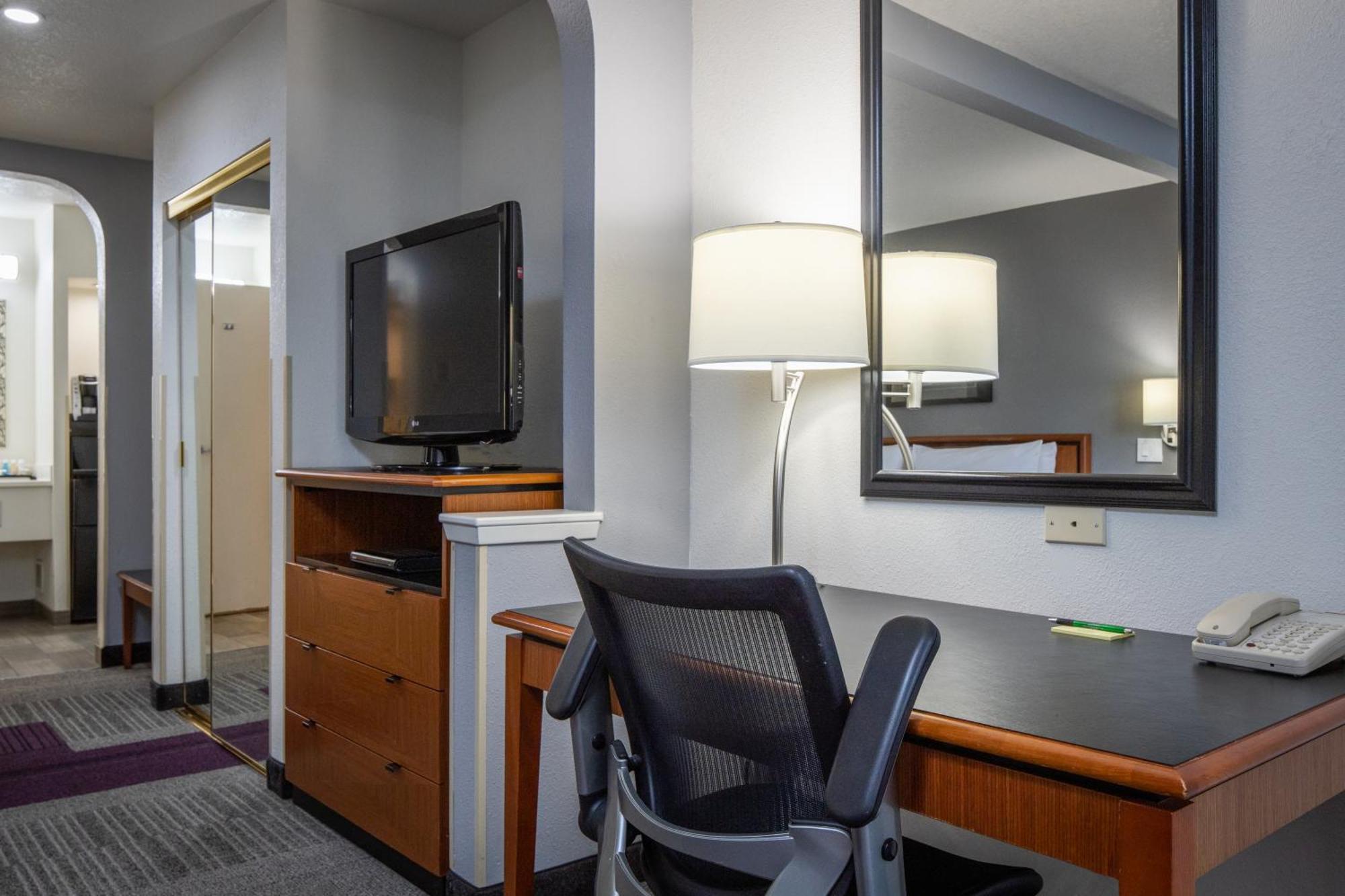 King Room with Sofa Bed