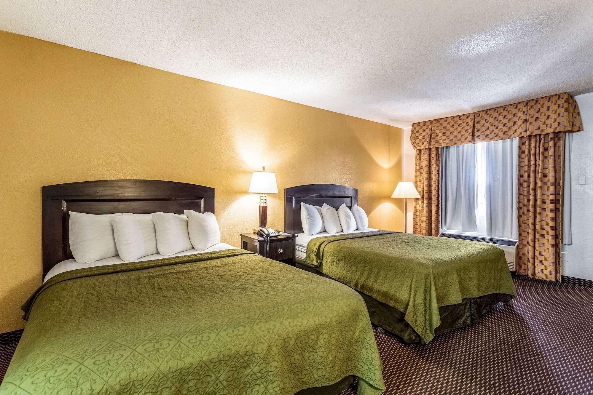 Queen Suite with Two Queen Beds - Non-Smoking