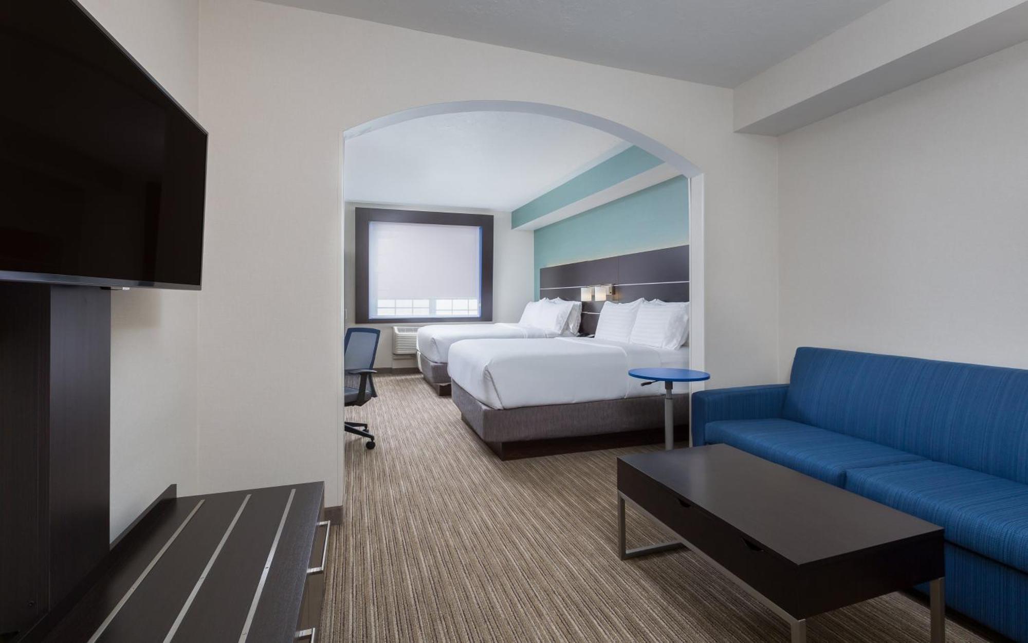 Suite with Two Queen Beds,1218130462:JPEG