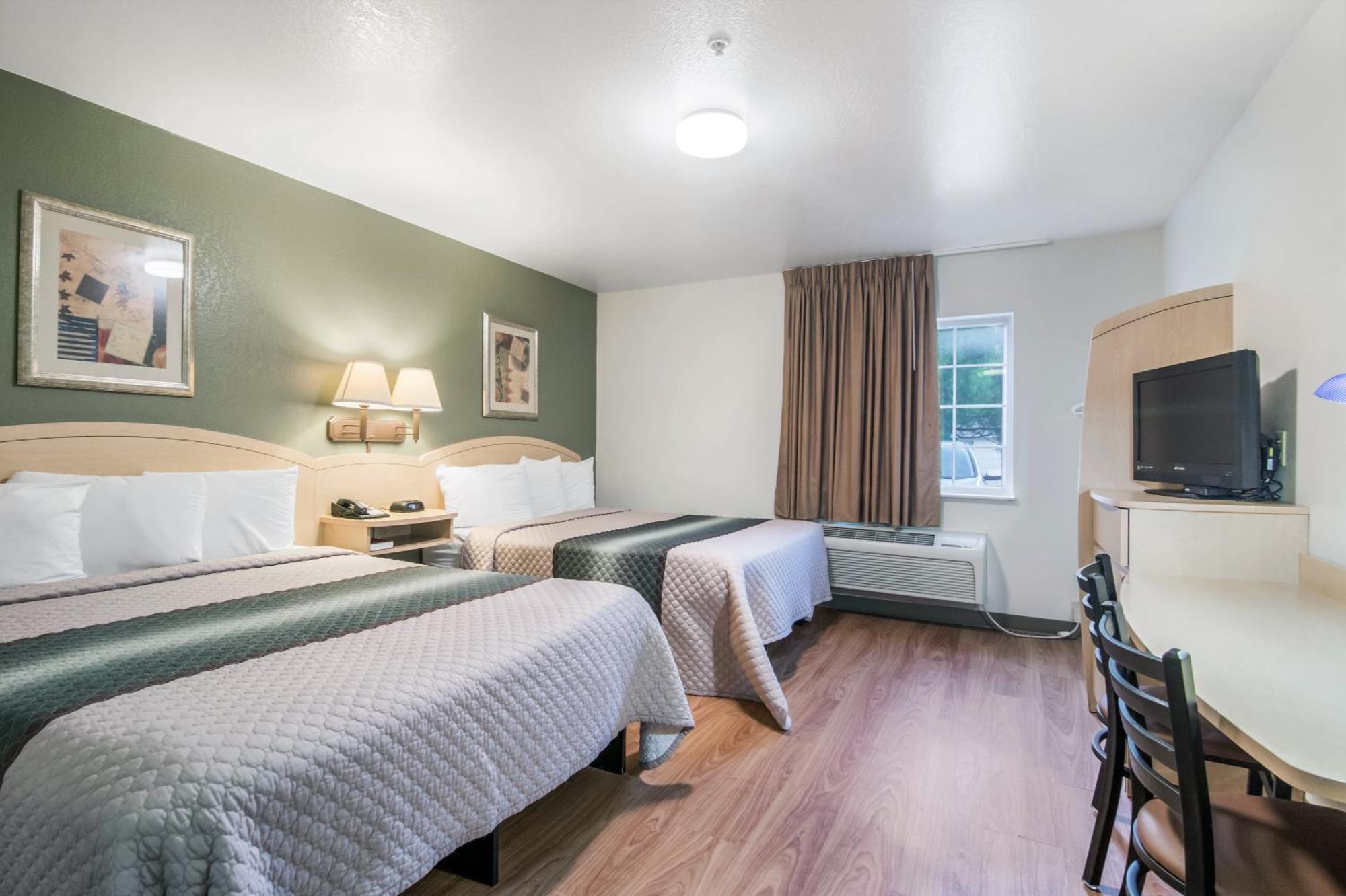 Studio Room with Two Queen Beds Disability Access Non-Smoking
