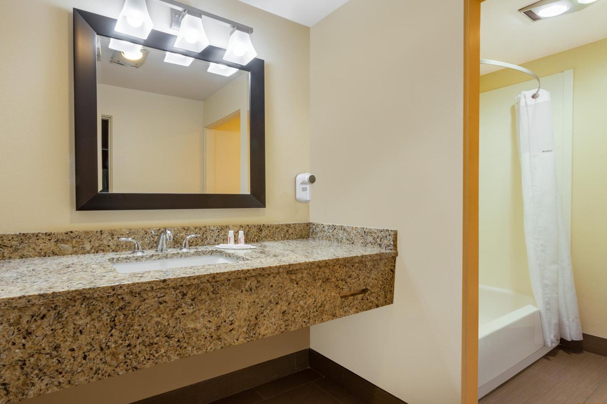 One-Bedroom King Suite - Non-Smoking,1281446275:JPEG