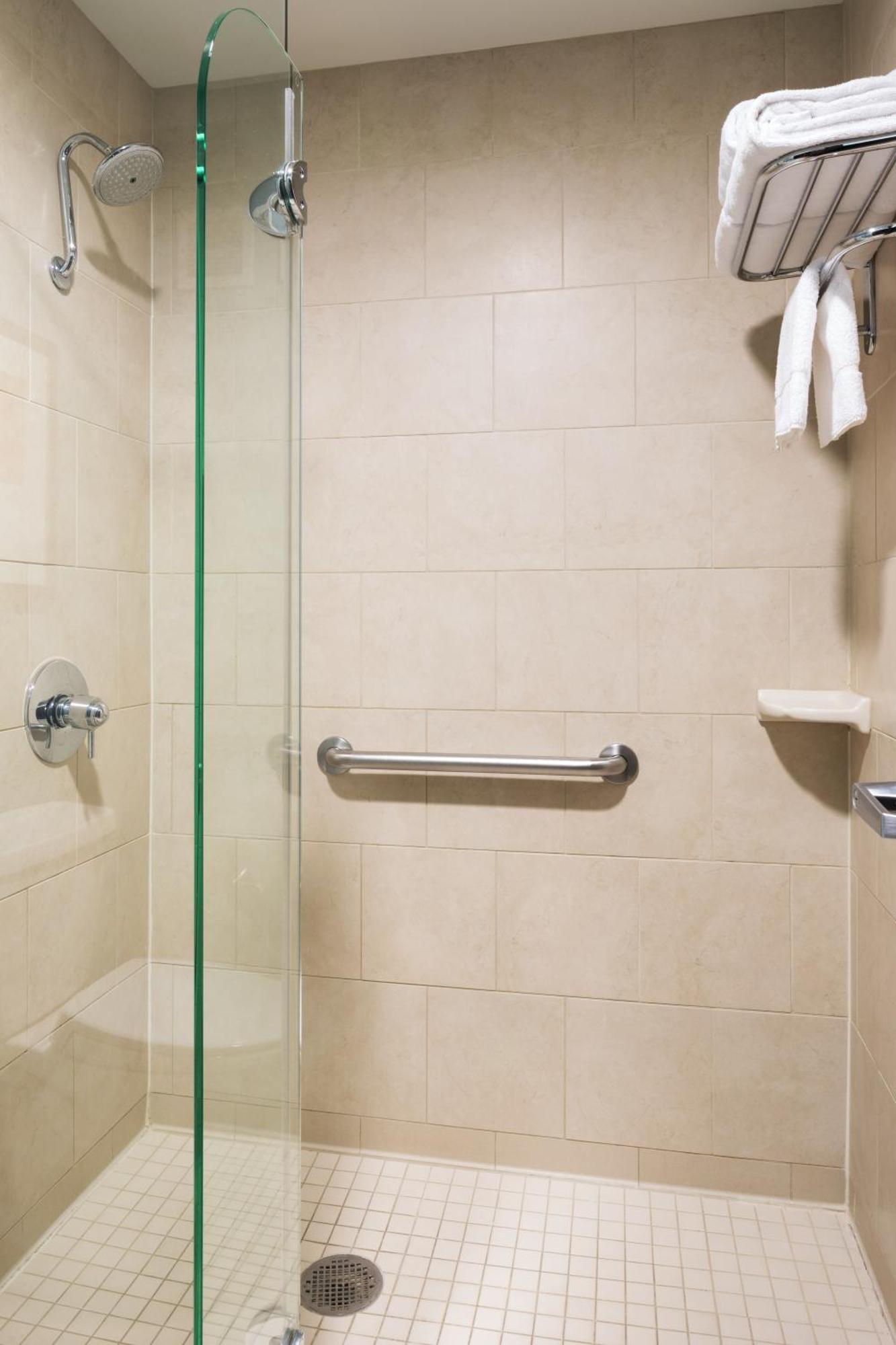 King Room with Sofa Bed and Accessible Tub - Disability Access,1218571810:JPEG