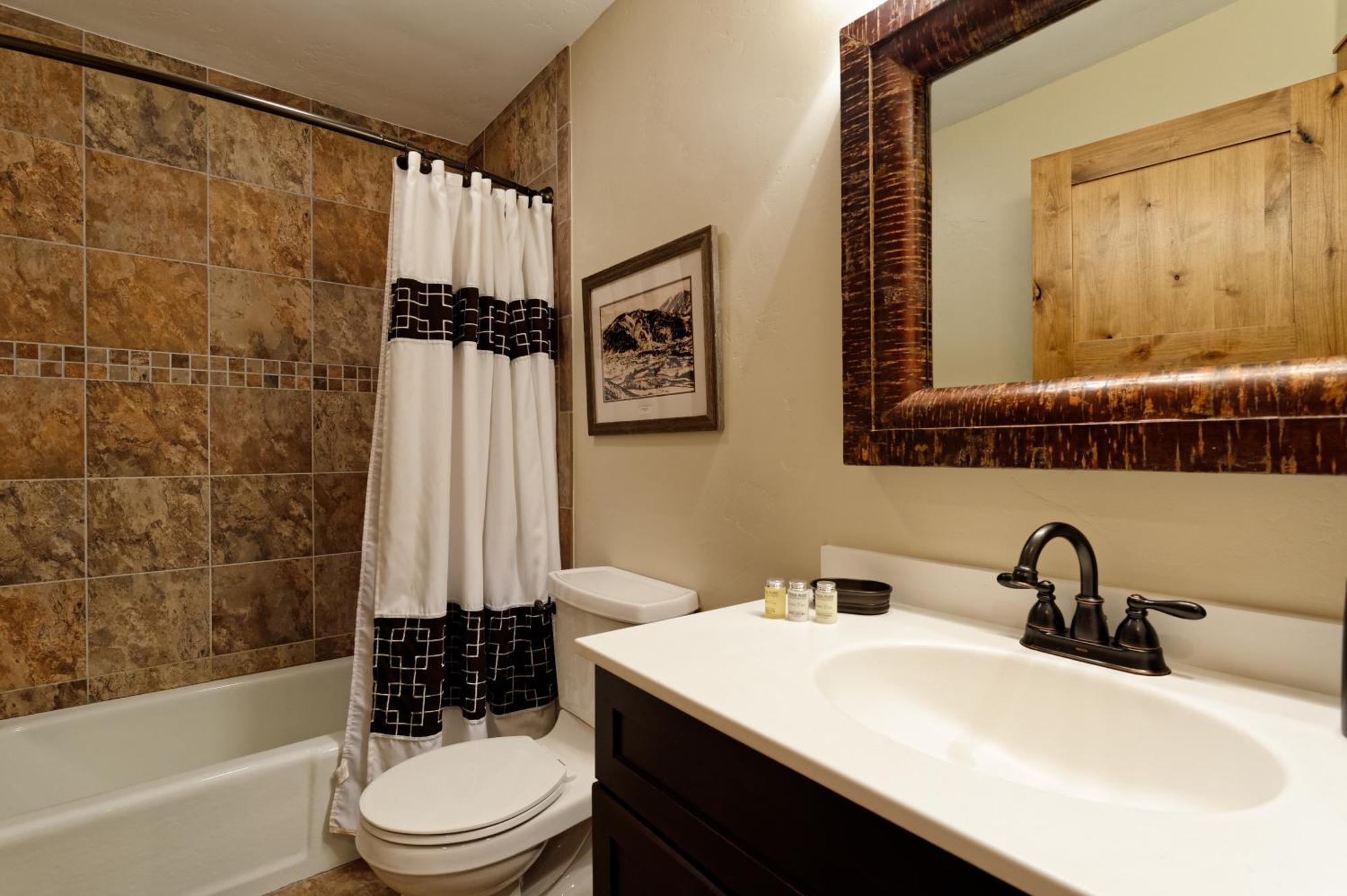 Premier One-Bedroom Apartment