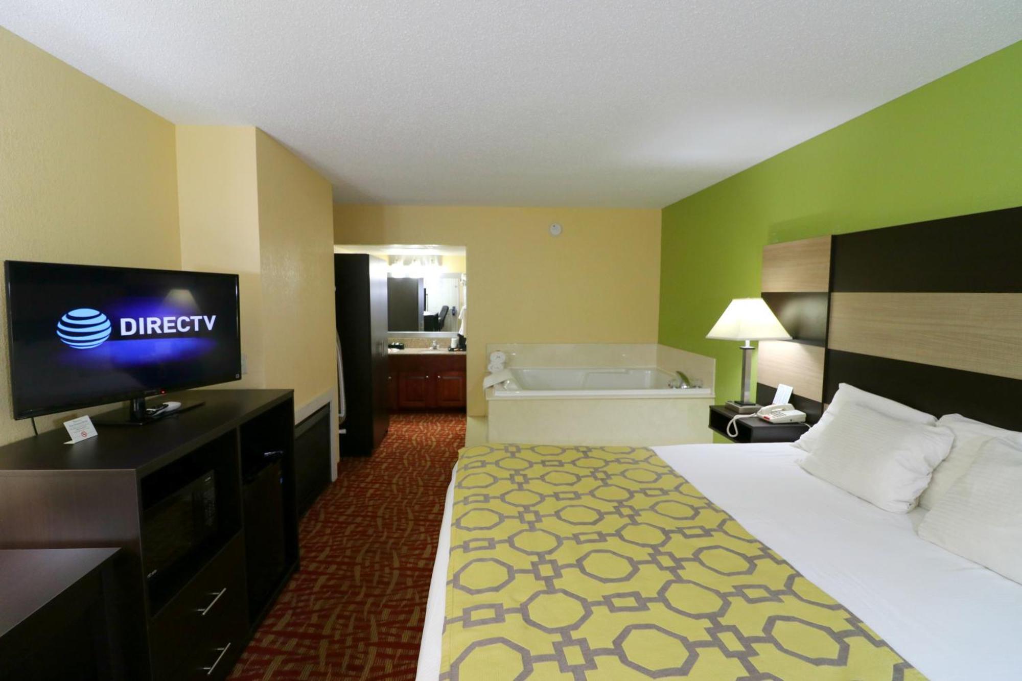 Deluxe King Studio Suite - Non-Smoking,1218913294:JPEG