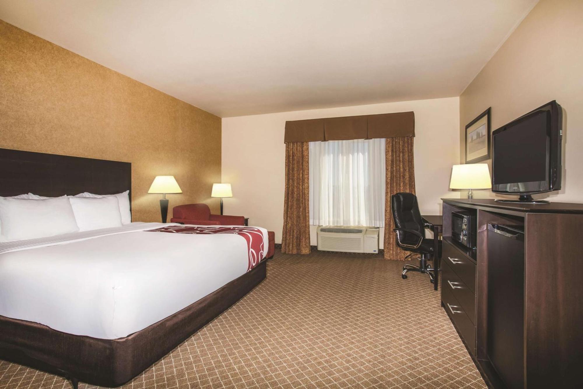Executive King Room - Non-Smoking