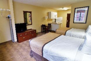 Queen studio with 1 Queen Bed - Disability Access/Non-Smoking