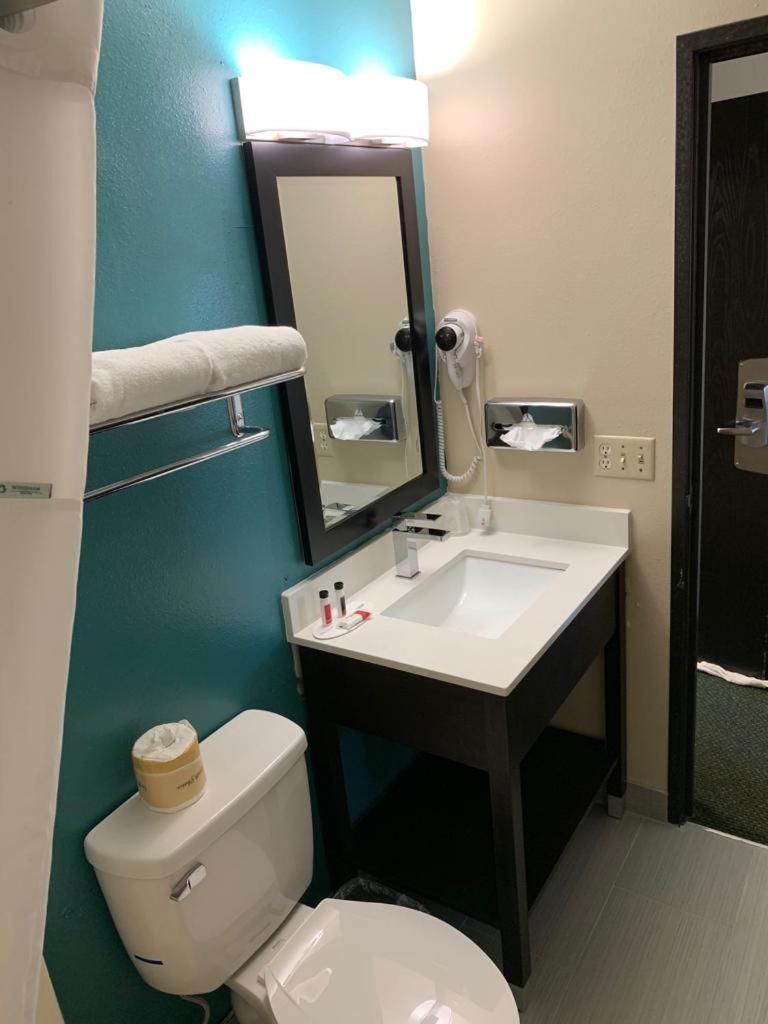 Superior King Studio Suite - Non-Smoking