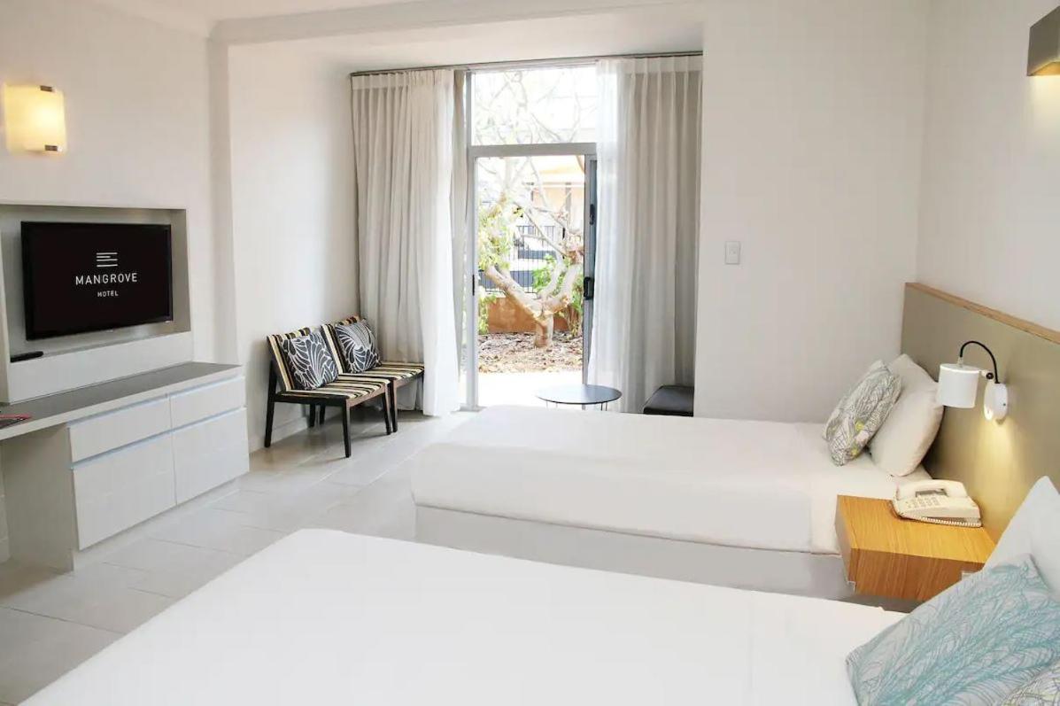 Superior Pool View,1602336022:JPEG