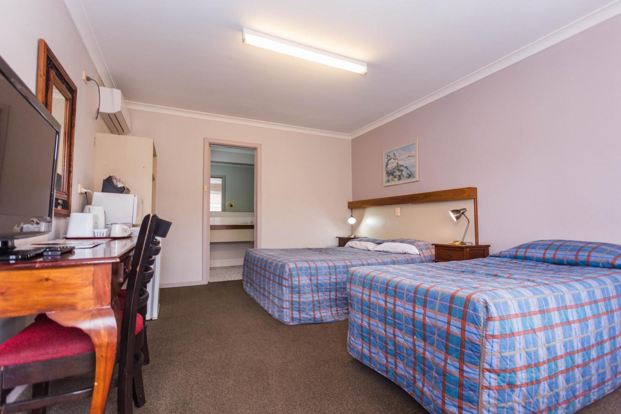 Standard Twin Room,1220217325:JPEG