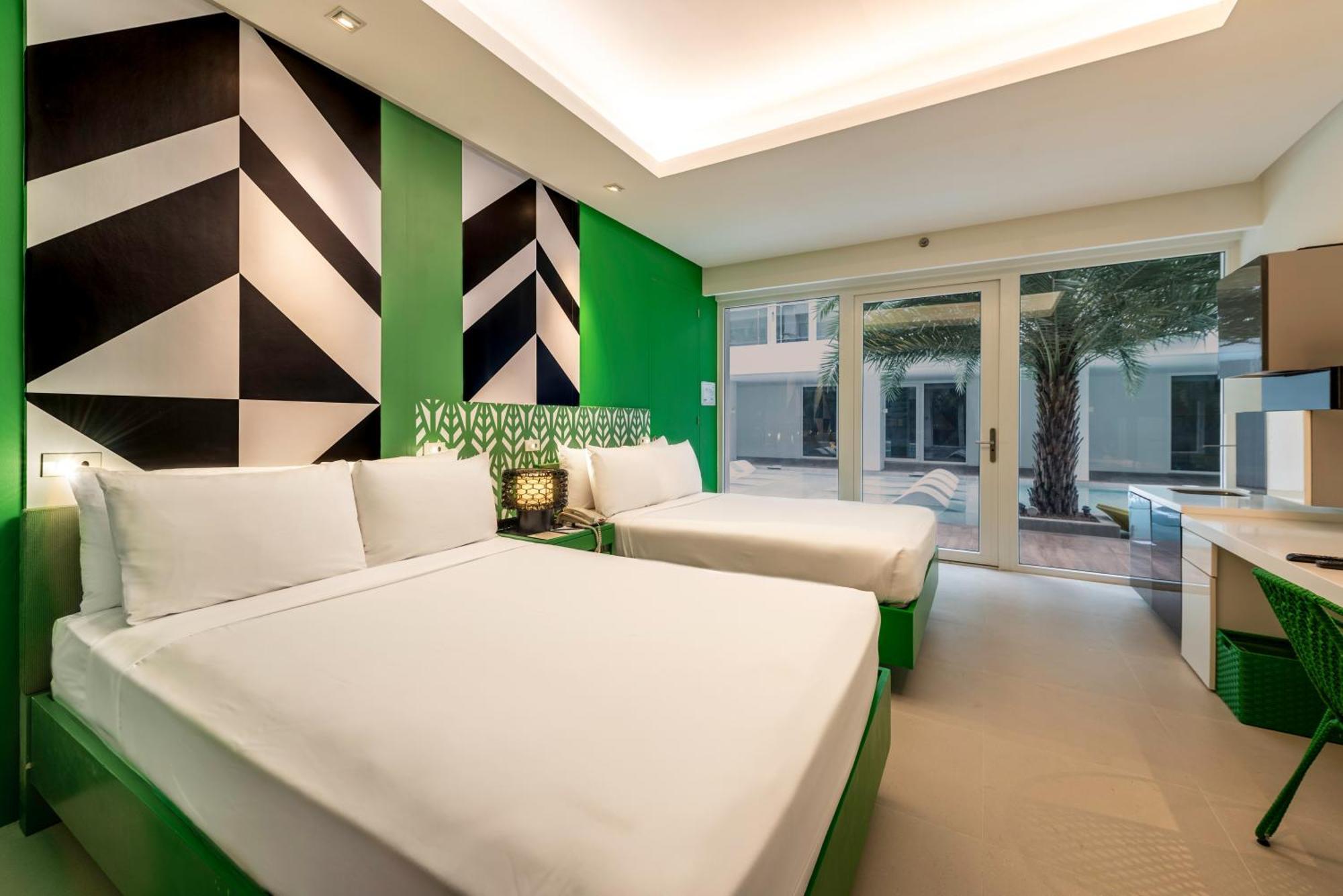 Deluxe Twin Room with Pool Access,1635260032:JPEG