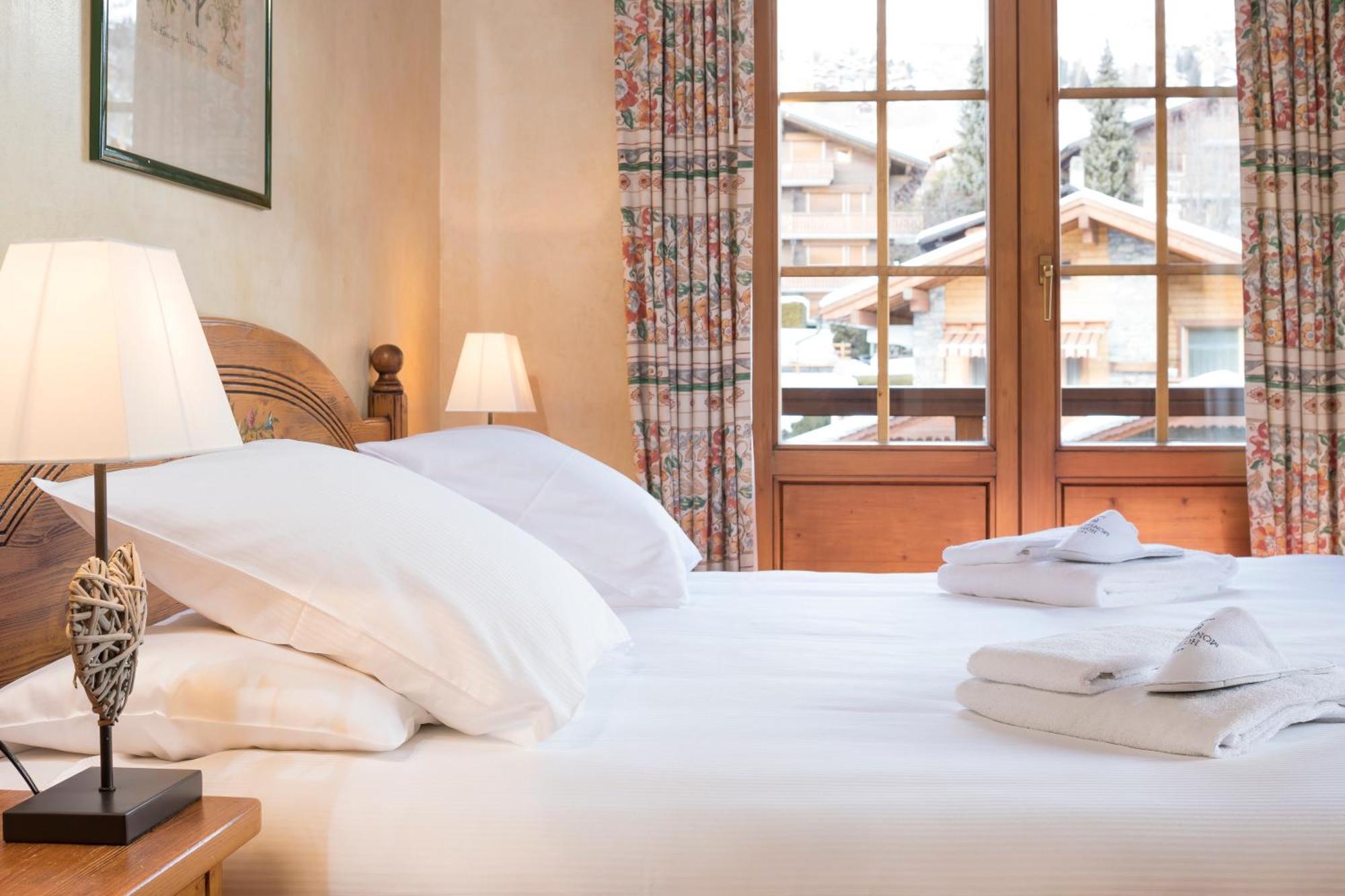 Superior Room,1223878147:JPEG