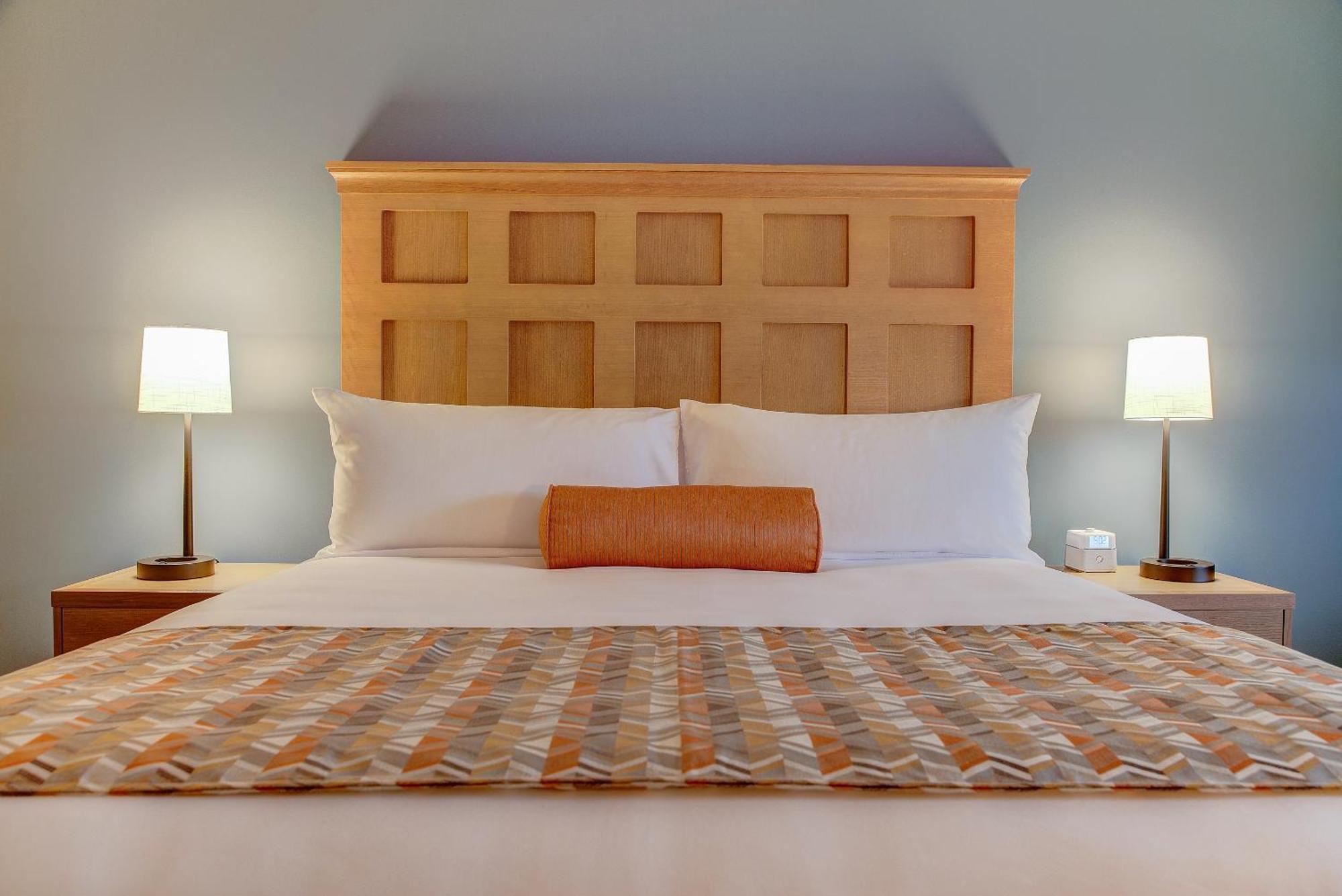 King Room with Mountain View