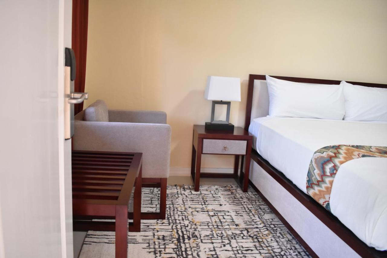 Standard Queen Room,1226182346:JPEG