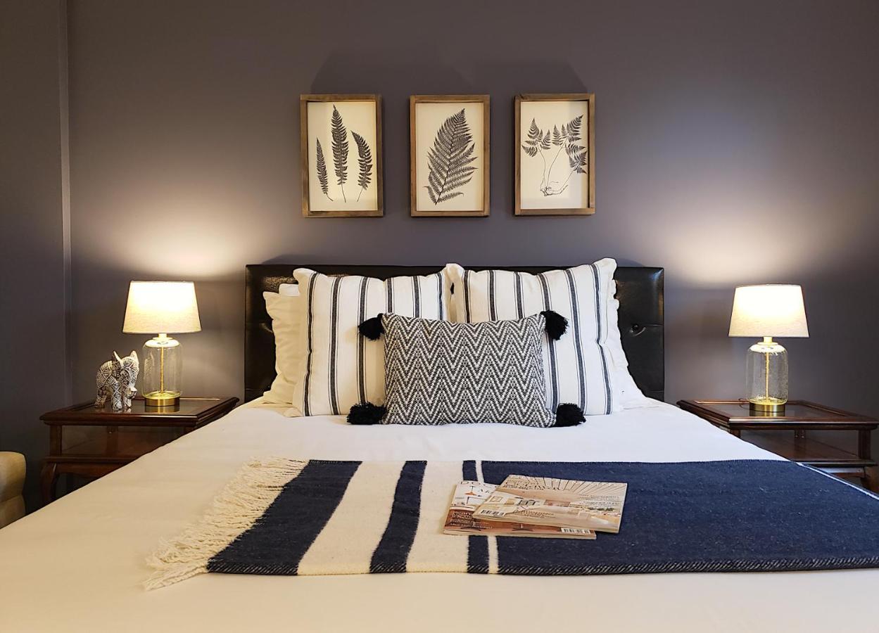 Economy Queen Room