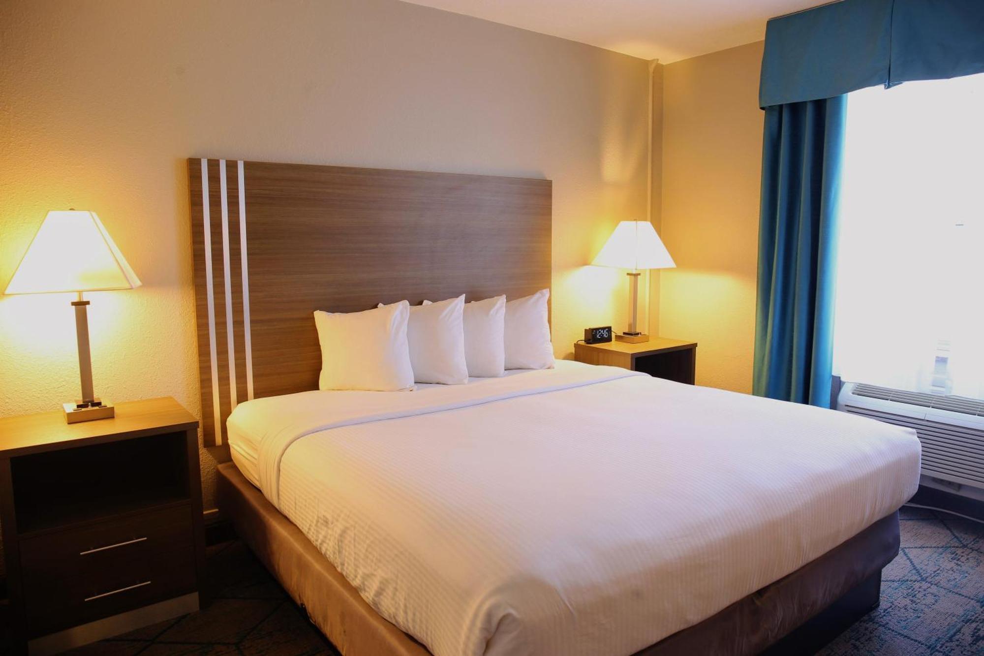 King Room - Mobility Access/Non-Smoking