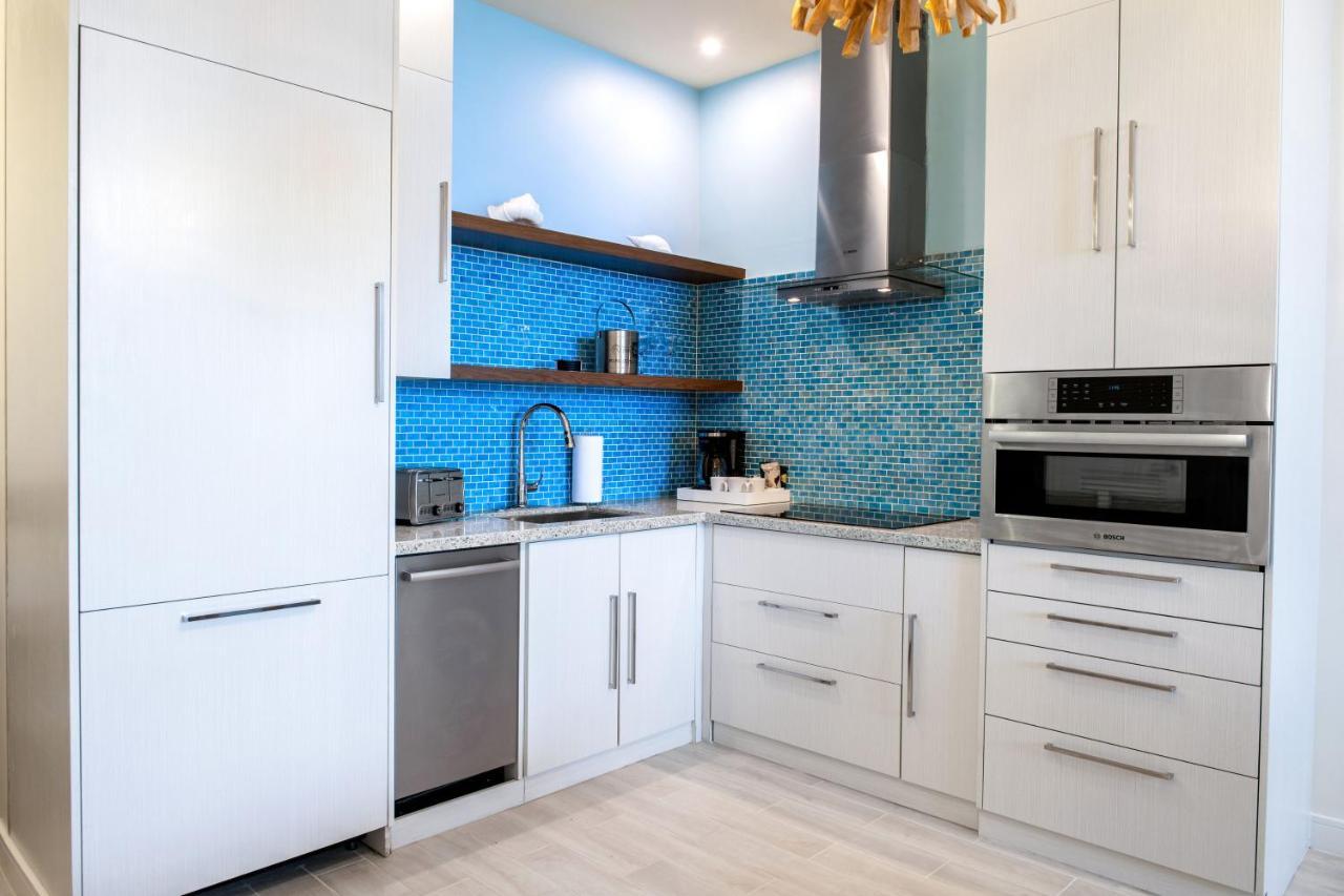 One-Bedroom Apartment with Balcony and Sea View,1285110298:JPEG