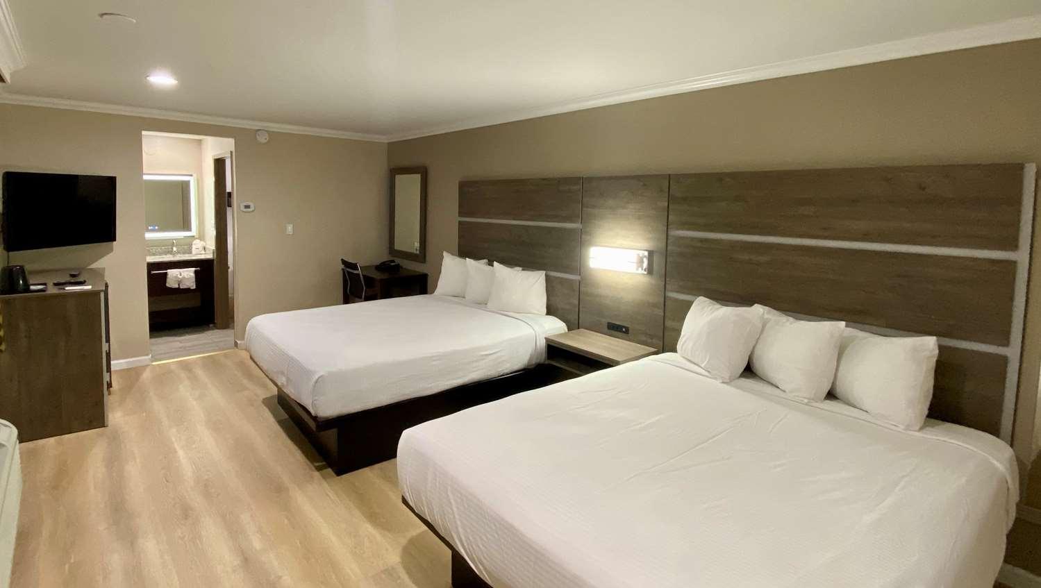 Double Room with Two Double Beds and Roll-In Shower - Disability Access