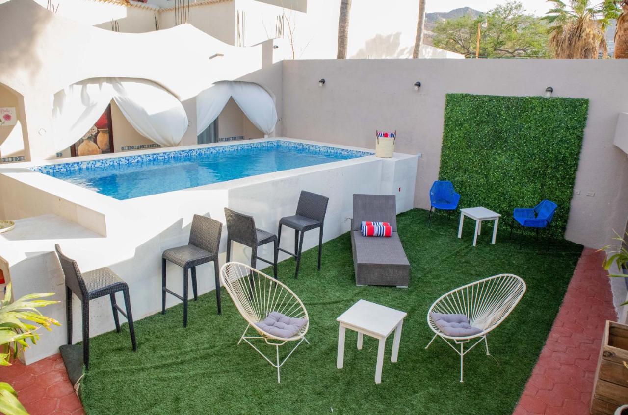 Junior Suite Poolside