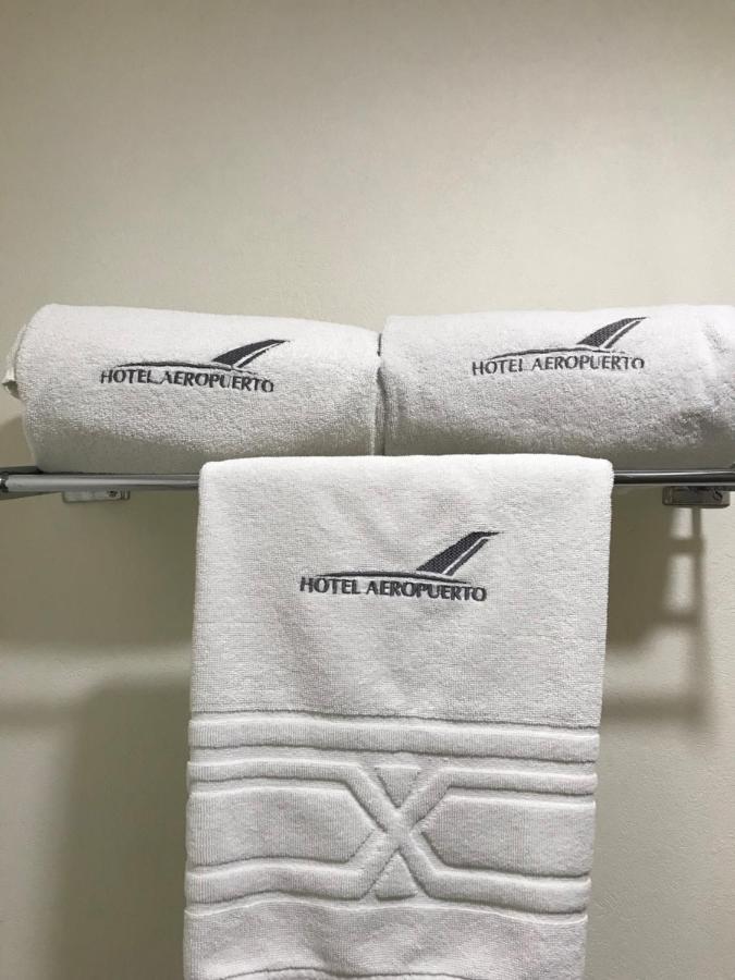 Deluxe Room (2 Adults + 1 Child),1243889026:JPEG