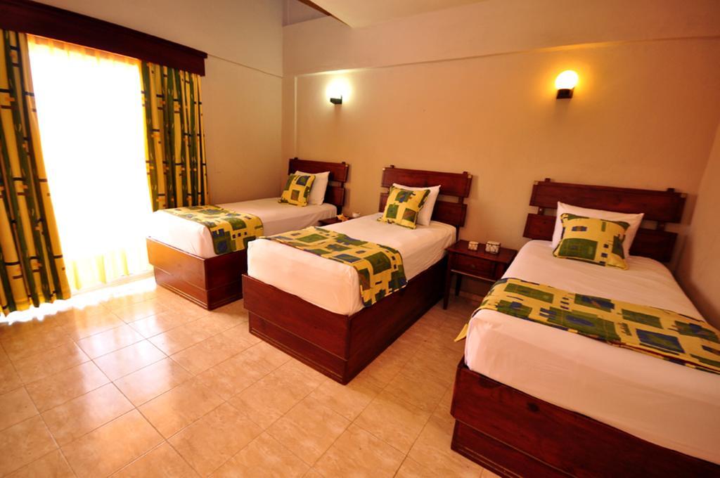 Triple Room - Free Wifi