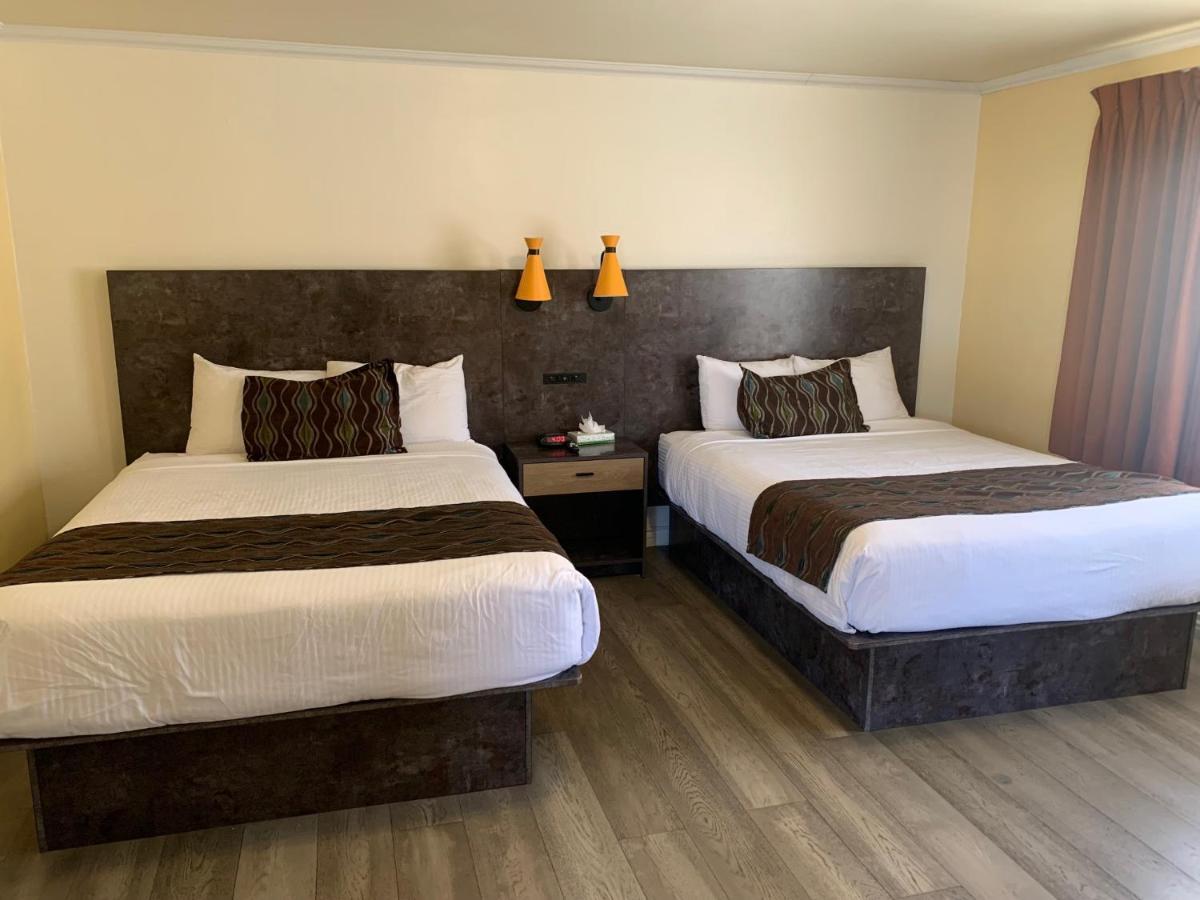 Deluxe Queen Room with Two Queen Beds,1247580091:JPEG