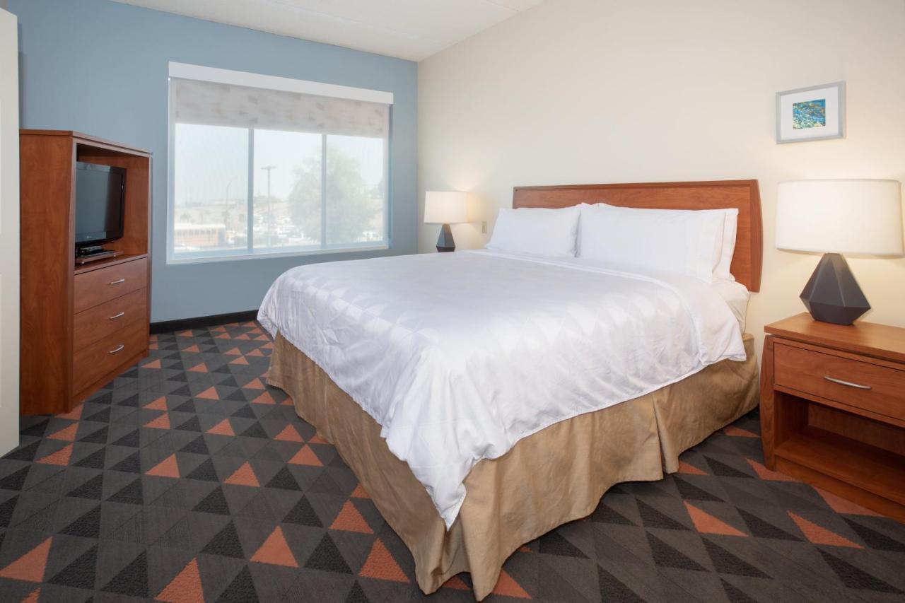 One-Bedroom Suite