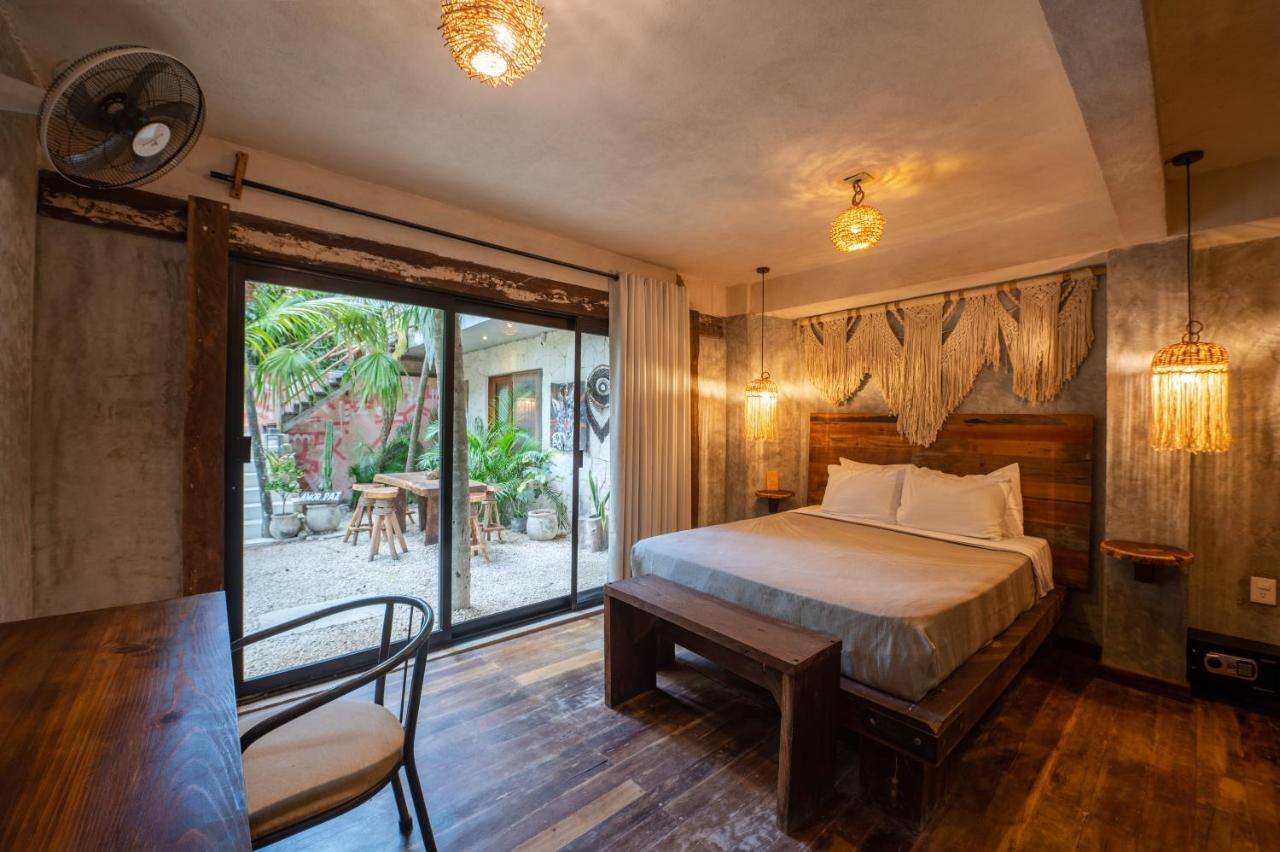 Small Double Room,1247979991:JPEG