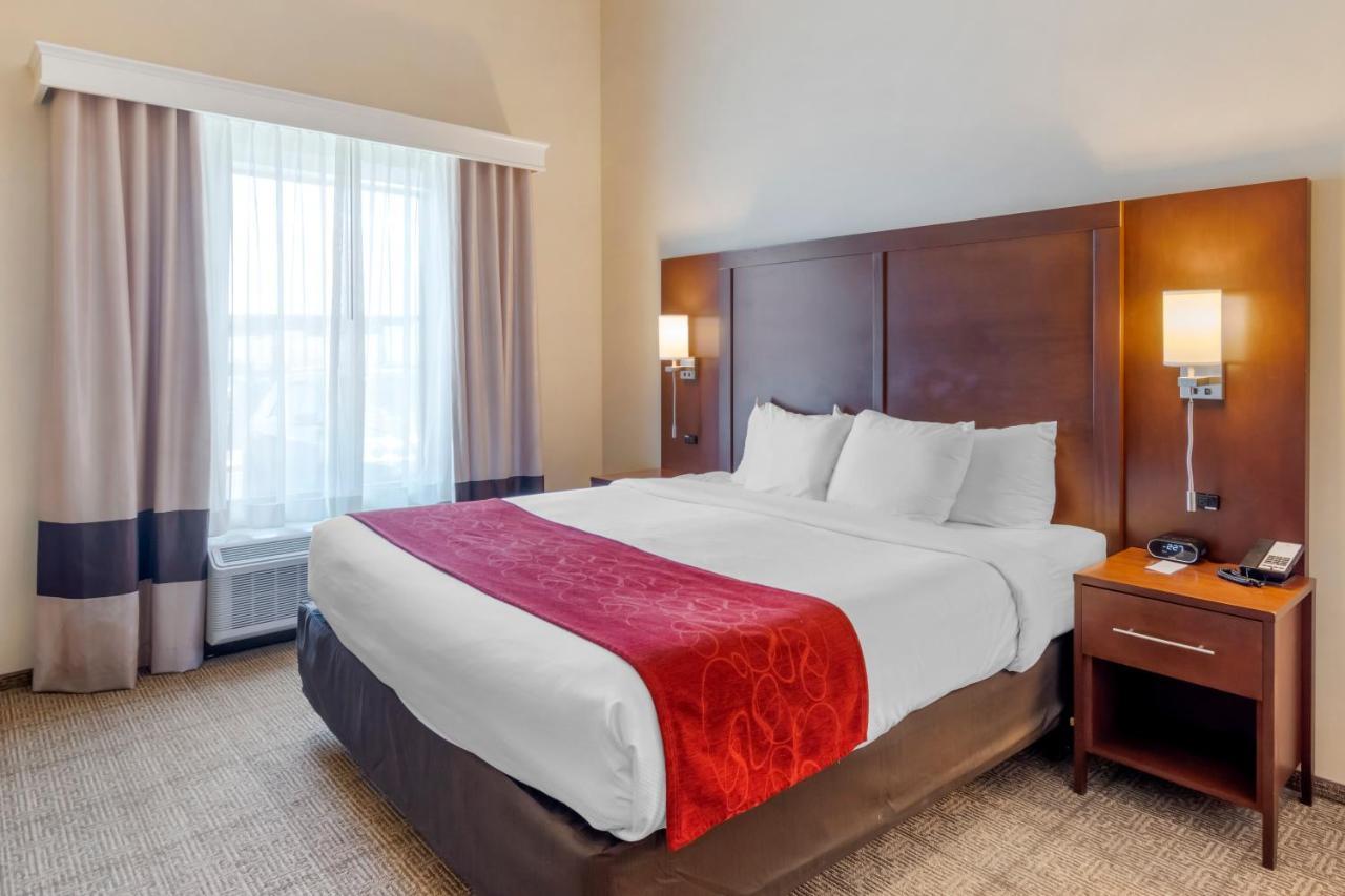 King Suite - Accessible/Non-Smoking