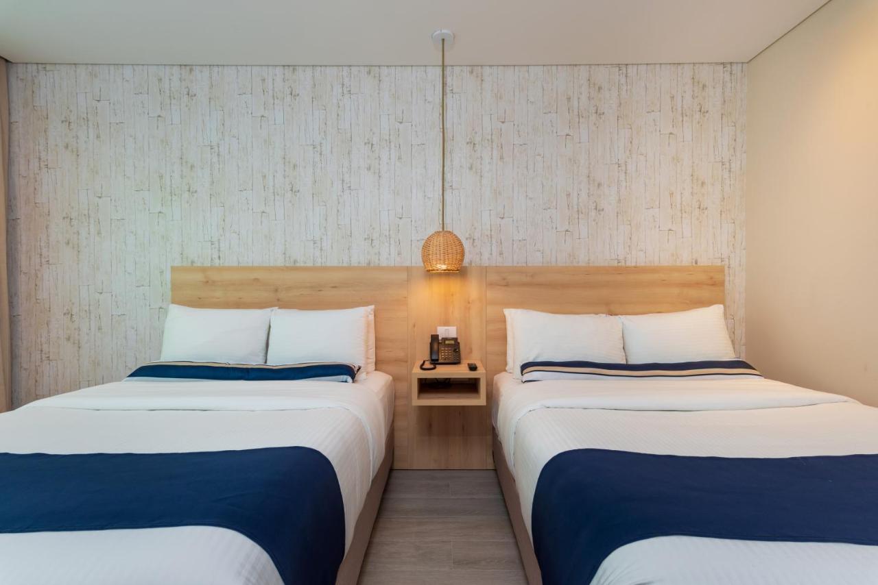 Double Room with Two Double Beds,1256868832:JPEG