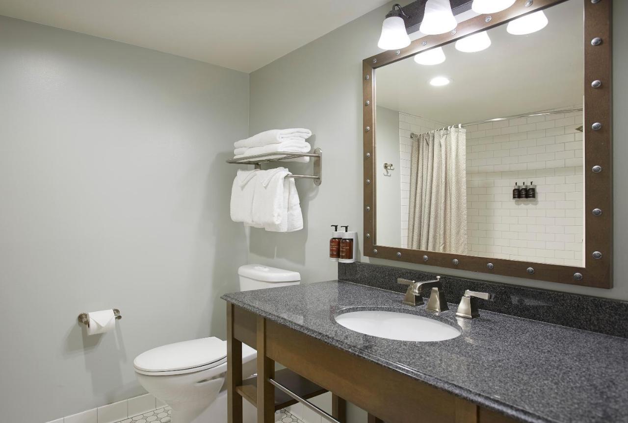 Standard Room, 2 Queen beds,1580155643:JPEG