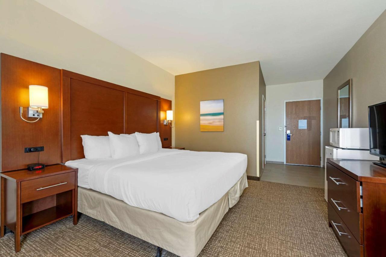 King Room - Accessible/Non-Smoking
