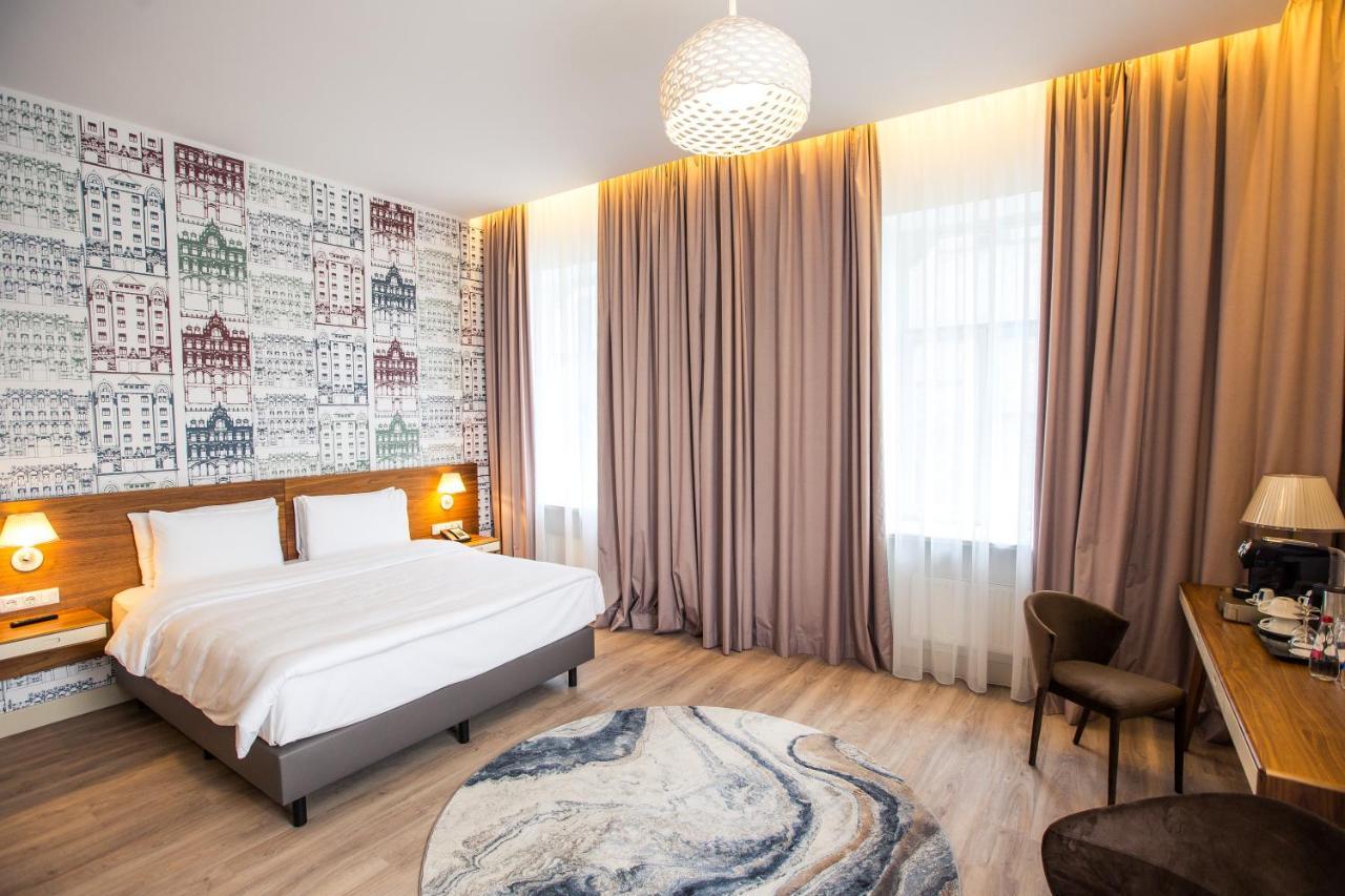 Deluxe Double Room - City Side