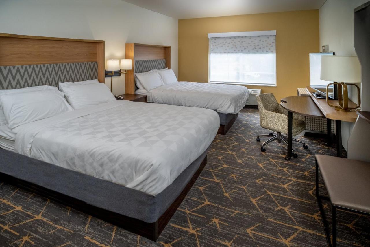 Standard Room with Two Queen Beds,1271130469:JPEG