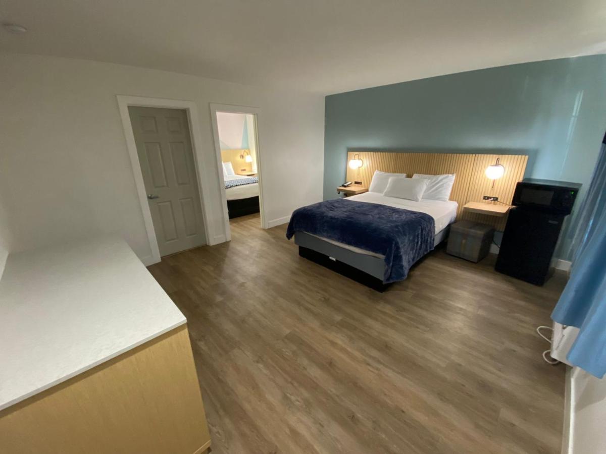 Queen Suite
