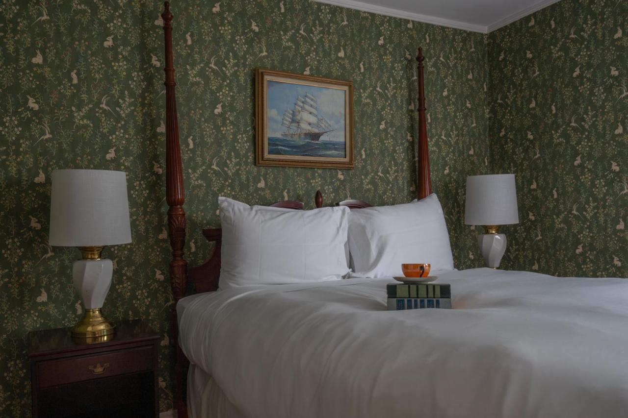 Deluxe Double Room with Shower