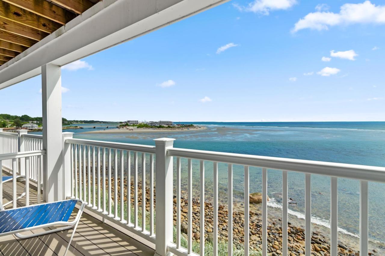 Oceanfront 1st Floor 2 Queens