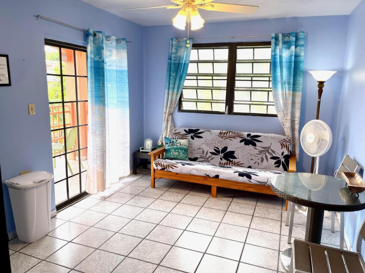 Island Breeze - Large One Bedroom Suite with Balcony - 13+
