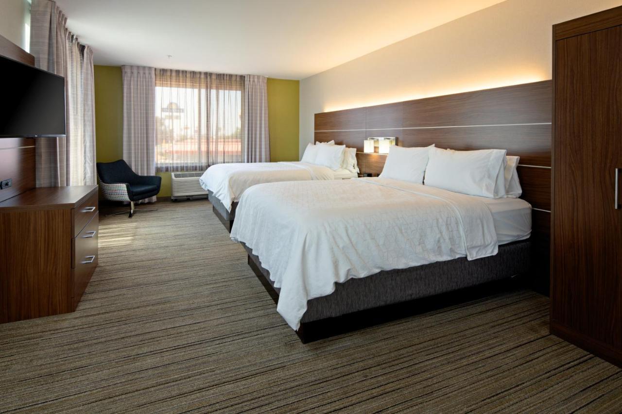 Executive Queen Room with Two Queen Beds