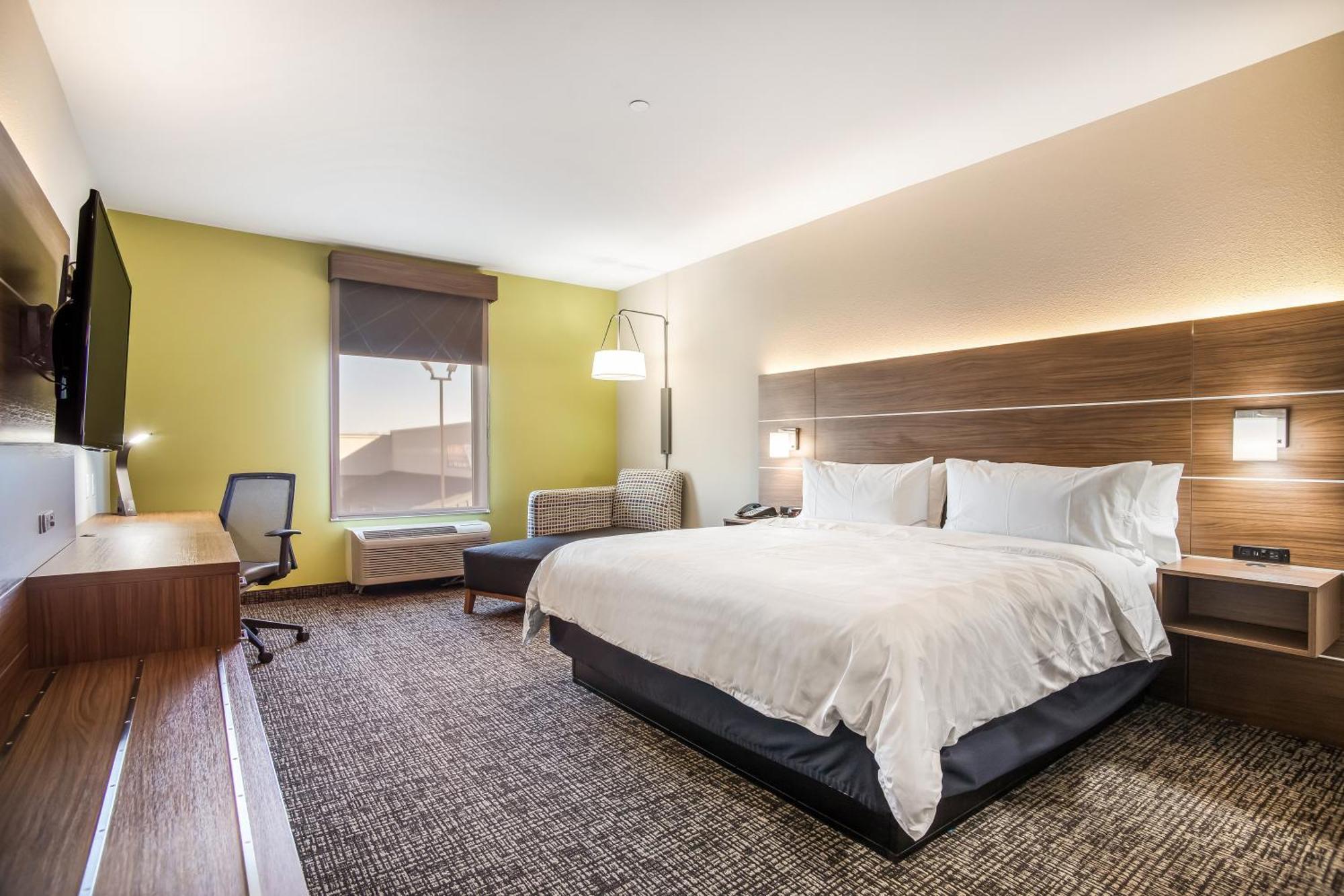 Standard King Room