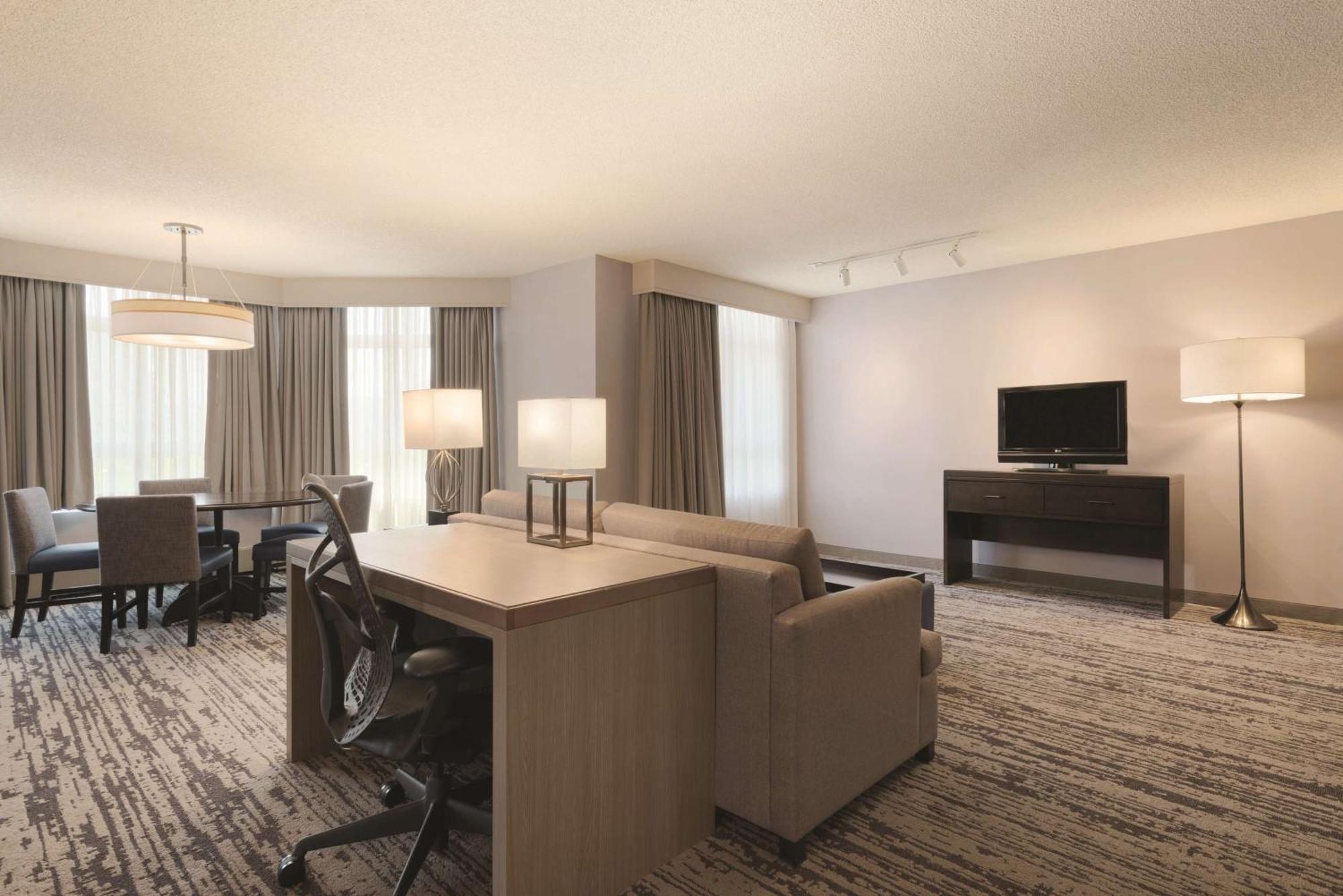 Executive Corner King Suite with Park View,1551419689:JPEG