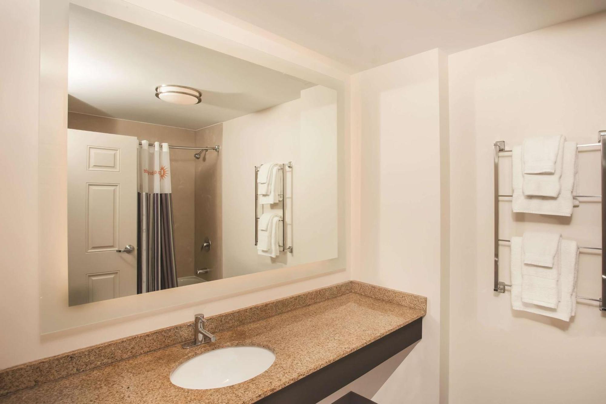 One-Bedroom Suite with One King Bed and One Queen Trundle Bed - Non-Smoking