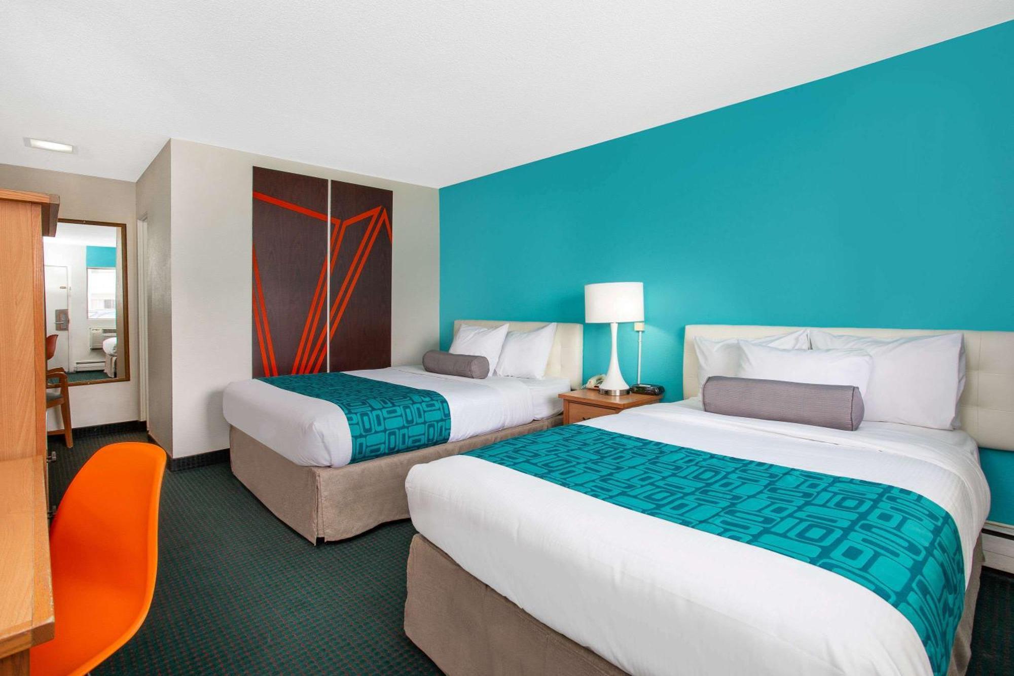 Double Room with Two Double Beds - Non-Smoking