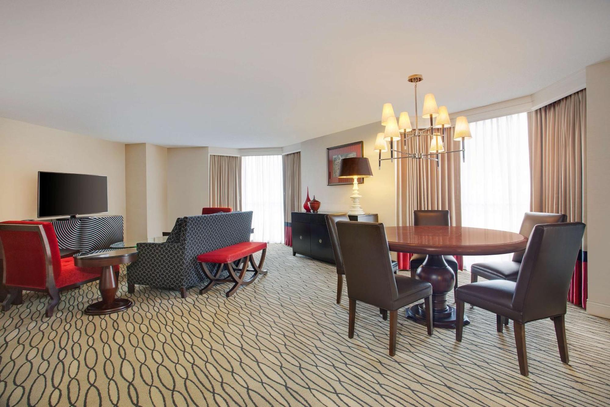 One-Bedroom King Suite,1548841105:JPEG